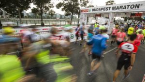 Szombaton 16 ezren futottak Budapesten, Gáll András és Szabó Nóra a 10 km-es bajnok