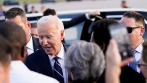 Joe Biden a búcsúlátogatásán: Ukrajna kemény tél előtt áll