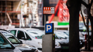 A jövő útja vagy az autósok sarcolása az új budapesti parkolási rendszer?