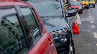 Jelentős változások jönnek a fővárosi parkolásban, az autósok nem fognak örülni