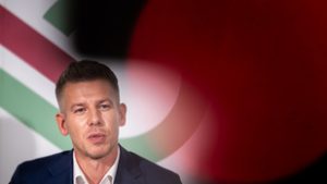 Magyar Péter kidobatta a HírTV stábját, amikor a hangfelvételekről akarták kérdezni