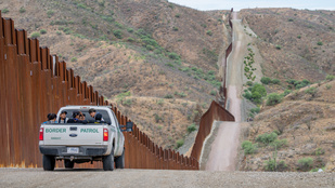 Ezeknek az iparágaknak verne oda az illegális bevándorlók tömeges deportálása az USA-ból