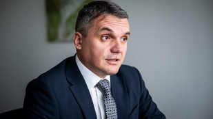 Földútelágazáshoz érkezett Magyarország