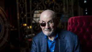 36 év után visszatért Salman Rushdie műve az indiai könyvesboltokba