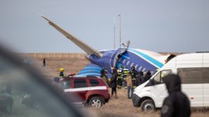 Megtalálták a második feketedobozt: kiderülhet, hogy tényleg az orosz légvédelem lőtte-e le az azeri utasszállítót