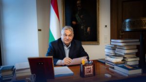 Orbán Viktor: Vége csak az évnek van, a melónak nincs