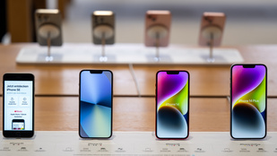 Három iPhone forgalmazását is azonnali hatállyal beszüntette az Apple