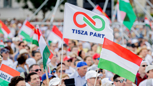 Egy MSZP-s polgármester fia vezeti mostantól Magyar Péter kampányát