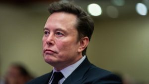 A brit kormányfő szerint Elon Musk hazugságokat és álinformációkat terjeszt