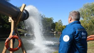 Megjelent a beígért év végi juttatás a vízügyi dolgozók bérjegyzékében, majd pár nap múlva kámforrá vált