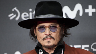 Johnny Depp aggódik, felhívást intézett a rajongóihoz