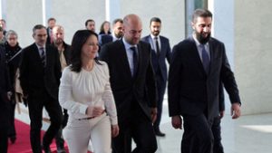 Egy kézfogás árulkodó jel a diplomáciában, elmaradása még inkább