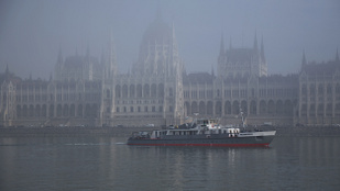 Kiadták a veszélyjelzést, sűrű ködbe borulhat az ország egy része szombaton