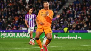 Mbappé mesterhármassal írta tovább saját maga és a Real pazar sorozatát