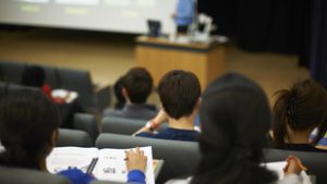 Alig akad már munkahely Magyarországon, ahol feltétel a diploma