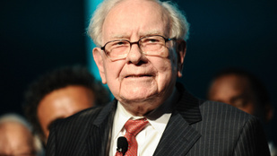 Egyre nagyobb a rejtély Warren Buffett meglepő befektetési stratégiája körül