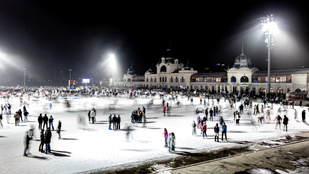 Ennyi ember még sohasem látogatott ki a Városligeti Műjégpályára