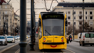 Megbénulhat a főváros: nem közlekedik a 4-es és a 6-os villamos