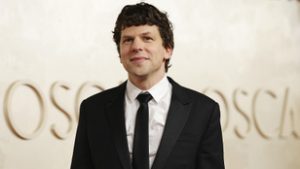 Jesse Eisenberg lengyel állampolgárságot kapott a Rokonszenvedés című filmje miatt