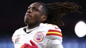 Fojtogatás: családon belüli erőszak miatt vették őrizetbe a sztársportolót