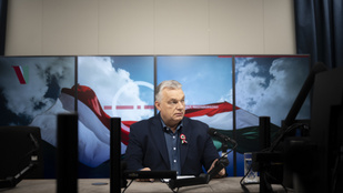 Orbán Viktor: Nem szabad engedni néhány tojásfejűnek, hogy papíralapon döntsön