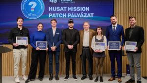 Egyetemistákat és grafikusokat is díjaztak a HUSAT Mission Patch Pályázatán