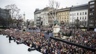 Poloskák, korrupt politikusok, Orbán-dinasztia – ilyen volt Orbán Viktor és Magyar Péter beszéde