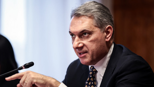 Elfogadták Lázár János törvényjavaslatát, Vitézy Dávid szerint fekete nap ez a magyar közlekedéspolitikában