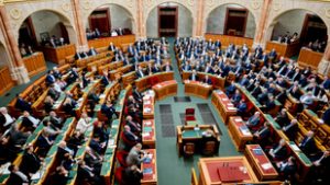 Újra meghosszabbíthatja a háborús veszélyhelyzetet a kormány
