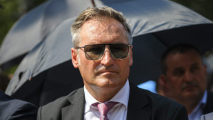 Papcsák Ferenc cégének nem volt engedélye egészségügyi szolgáltatás végzésére az Uzsoki Kórházban