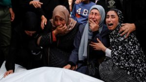 Újabb izraeli csapások érték a Gázai övezetet, nyolc gyermek és öt nő halt meg