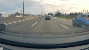 Kis híja volt, hogy nem okozott tömegbalesetet egy sofőr