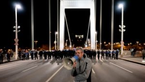 Félrevezetőnek nevezte a rendőrség Hadházy Ákos szavait, a BRFK szembeszállt a képviselővel