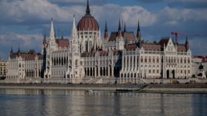 Lehallgatásbiztos telefontokot ajánlottak a Magyarországra készülő európai parlamenti képviselőknek