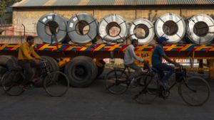 India is beszállt a vámháborúba, ideiglenes védővámmal vetnének véget a kínai acéláradatnak