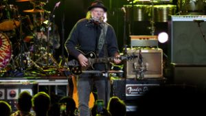 Neil Young keményen beleszállt Elon Muskba, „Ha fasiszta vagy, vegyél Teslát”