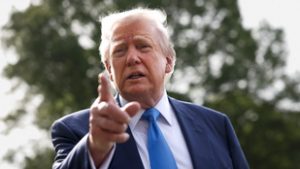 Donald Trump megfenyegette az egyik legnagyobb újságot, a lap reagált a vádakra