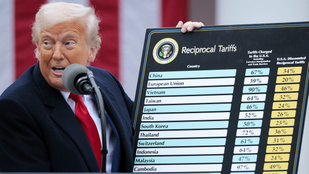 Egy nap alatt újabb 180 fokos fordulat állt be Donald Trump vámháborújában