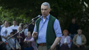 Lázár János: Kétfajta politikus létezik, a magyarok embere, Orbán Viktor, és a brüsszeliek embere, Magyar Péter