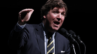 Tucker Carlson az ukrán kényszersorozásokról: Mégis honnan van jogosítványa ehhez Zelenszkijnek?