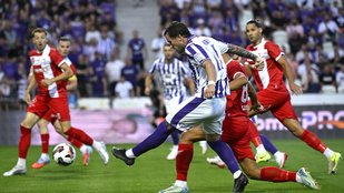 Több mint tízezer néző és másfél évtizede nem látott Újpest-siker az NB I-es rajton