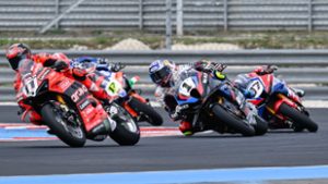 Török győzelmet hozott a hazánkba 35 év után visszatérő Superbike első balatoni futama