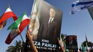 Titkos hálózat épül az iráni rezsim megbuktatására, egyre többen csatlakoznak a száműzött koronaherceghez