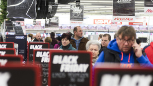 Szigorú fellépés jön az akciós árakkal trükközőkkel szemben, fókuszban a Black Friday és a karácsony