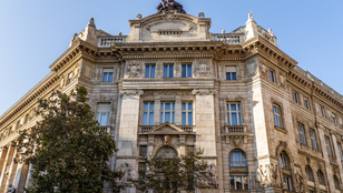 Hároméves csúcson a magyar államadósság