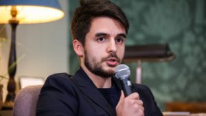 Tompos Márton Szijjártó Péterről: Vagy hazudik, mint a vízfolyás, vagy az oroszok által fogott ügynökről beszélünk