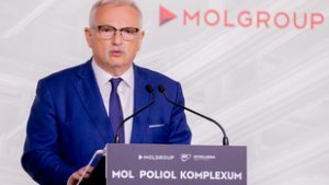 Hernádi Zsolt elárulta, mennyivel drágulna az üzemanyag, ha leállna a Barátság kőolajvezeték
