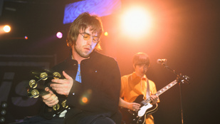 Kő kövön nem marad, ha a rocksztárok pereskedni kezdenek egymással