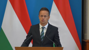 „Donald Trumpnak jár a taps” – reagált Szijjártó Péter az új amerikai vámtarifákra