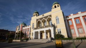 Háromszintes parkolóházat építenek Mohács belvárosában